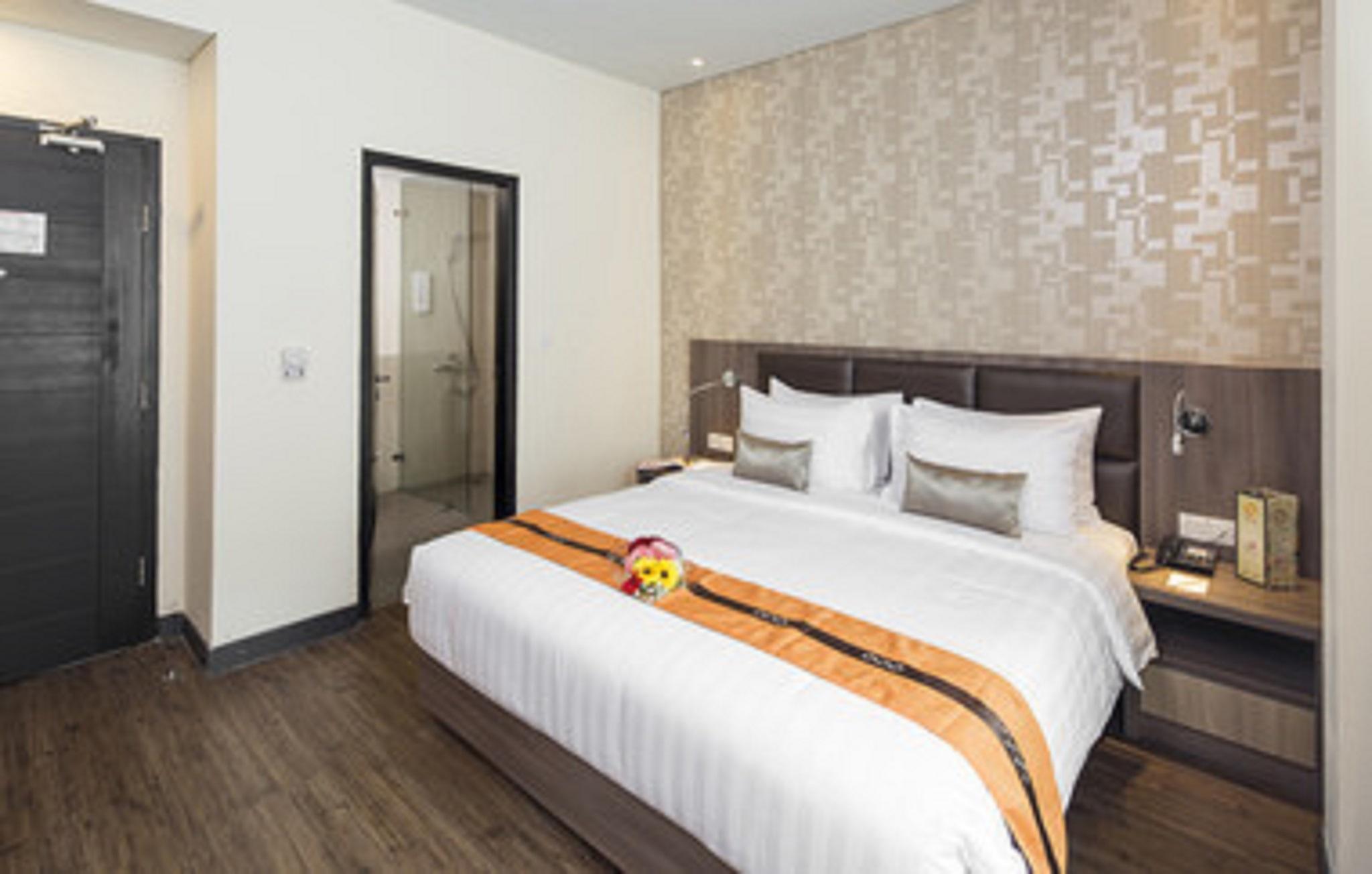 Verse Luxe Hotel Wahid Hasyim Jakarta Exterior photo